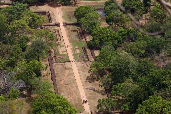 Private Day Tour from Colombo to Sigiriya, Dambulla & Pidurangala - FAQ