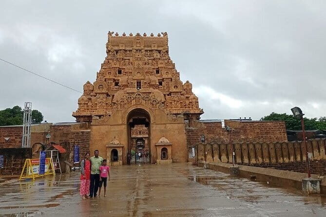 Private Day Tour from Trichy to Tanjore and Kumbakonam - Analyzing the Experience: What You Can Expect