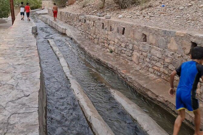 Private Day-Tour in Nizwa and Jebel Akhdar - Who Would Enjoy This Tour?