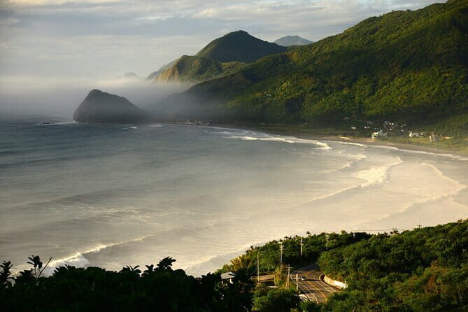 Private Day Tour to East Coast Jade Picking from Hualien - Dashibishan Trail: A Photo-Perfect Spot