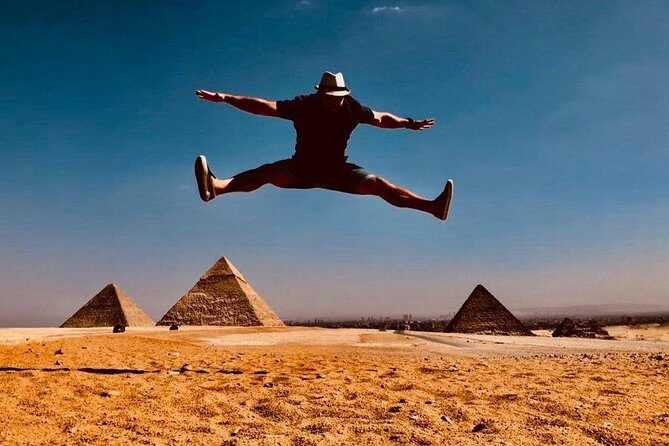 Private Day tour to Giza pyramids Sphinx Memphis & saqqara - The Giza Pyramids and Sphinx: The Heart of the Tour