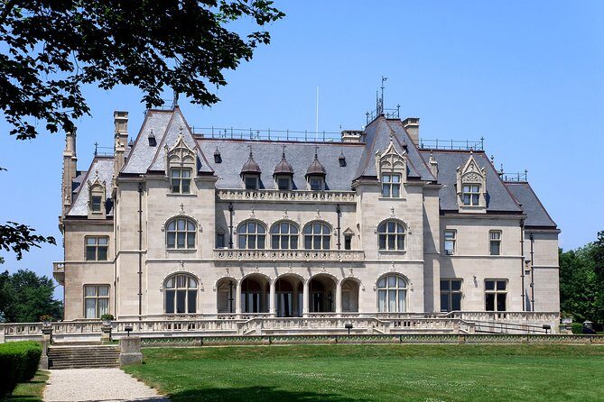 Private Day Trip From Boston to the Newport Mansions - Key Points