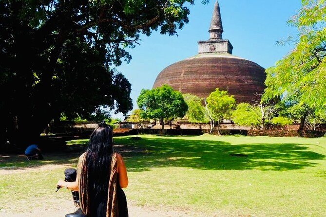 Private Day Trip To Sigiriya rock And Polonnaruw Ruins - Exploring Polonnaruwa: Ancient Ruins by Bicycle