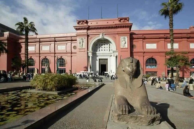 Private DayTour to Giza pyramids with Camel riding Plus Egyptian Museum - Key Points