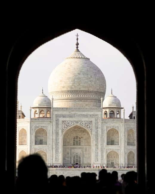 Private Delhi City Sightseen Tour Including New & Old delhi - A Closer Look at the Itinerary and Experience