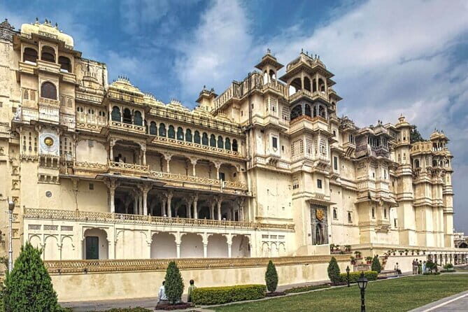Private Delhi Tour : Monuments , Rickshaw Ride & Local Heritage - Frequently Asked Questions
