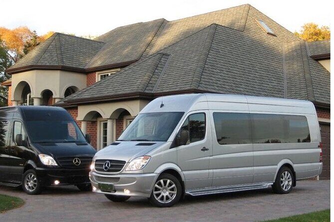 Private Departure Transfer: Niagara Falls, New York to Buffalo Niagara International Airport - The Vehicle Options and Their Benefits