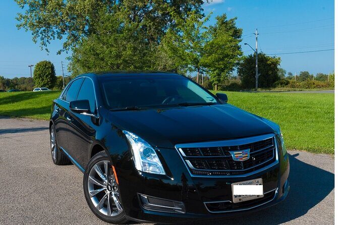 Private Departure Transfer-Toronto to Pearson Airport(YYZ) or YTZ - The Sum Up