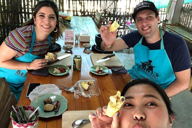 Private Dinner Cooking Class with Benny in Chiang Mai - Picking Ingredients and Choosing Your Menu