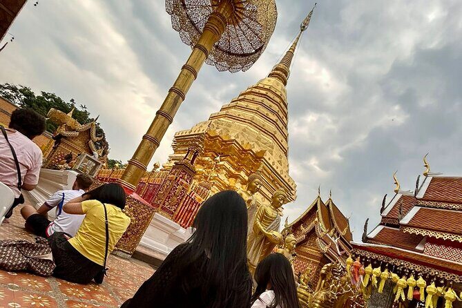 Private Doi Suthep Day Tour from Chiang Mai - Starting the Day: Pickup and First Stops