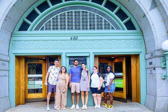 Private Downtown Chicago TV and Movie Sites Guided Walking Tour - An Inside Look at the Itinerary and Highlights