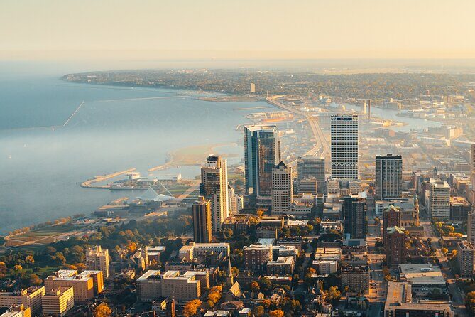 Private Downtown Milwaukee Helicopter Ride - Frequently Asked Questions