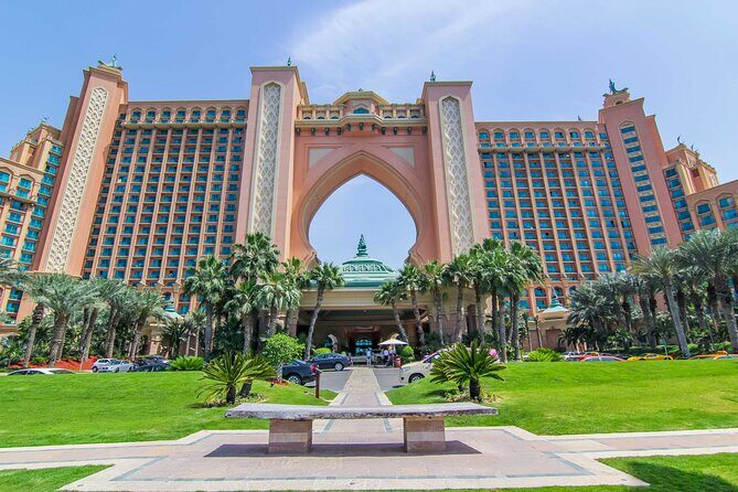 Private Dubai tour with Burj Khalifa & Atlantis Poseidons Cafe - FAQs