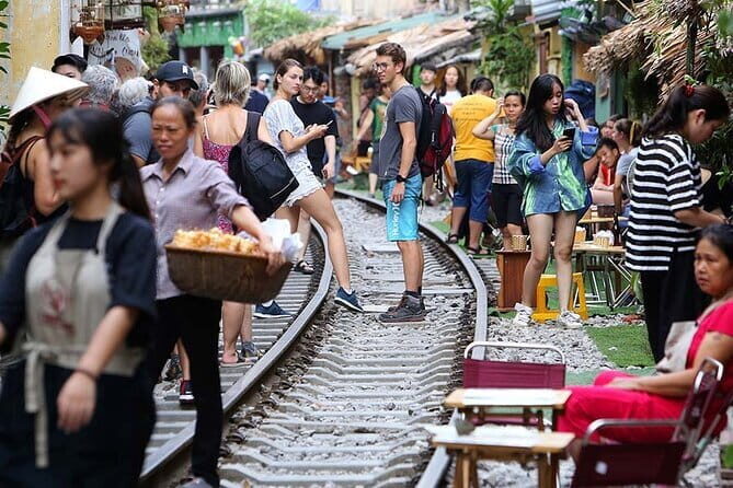 Private Early Morning Tour in Hanoi City - Optional West Lake Market Visit