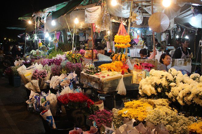Private Evening! Crisscross Chiang Mai's Night by the classic Tuk Tuk - What Reviewers Say