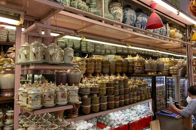 Private Exclusive Guided Chatuchak Weekend Market Shopping Tour - FAQs