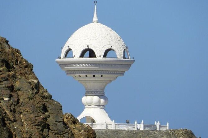 Private Explore Oman Grand Canyon, Jebel Shams and Nizwa - FAQ