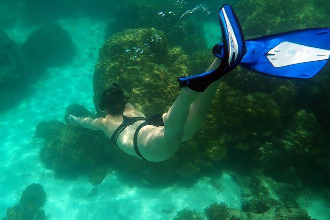 Private Full-Day Red Dragon Yacht to Angthong National Marine Park - An Elegant Way to Explore Angthong
