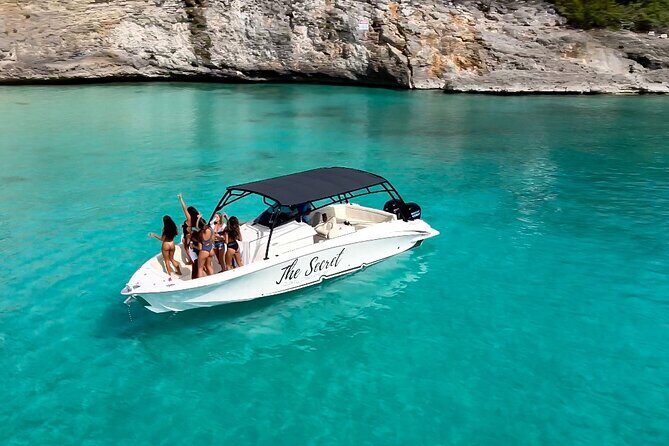 Private Full-Day Speed Boat Tour of St. Martin with Luxury Lunch - First Stop: Pinel Island