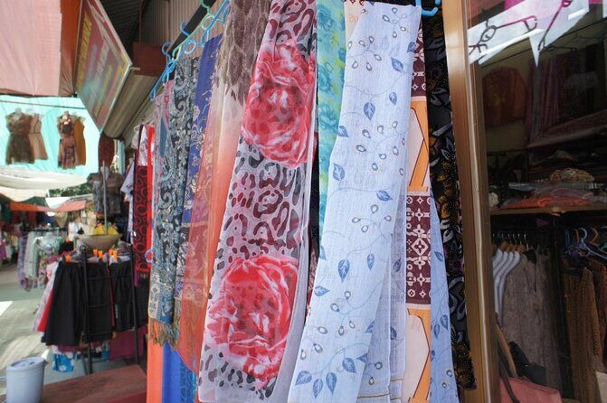 Private full-day tour: Hanoi-Thay pagoda-Tay Phuong pagoda-Van Phuc silk village - Who Should Consider This Tour