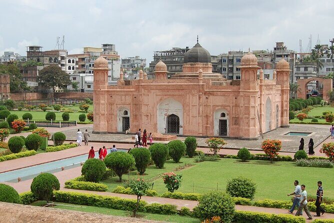 Private Full Day Tour in Dhaka City - Shahid Minar: A Monument of Language and Patriotism
