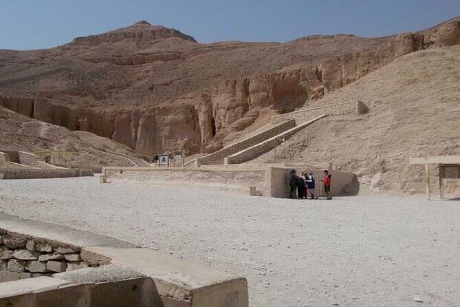 Private Full-Day Tour in Luxor Visiting the East & West bank - Authenticity and value