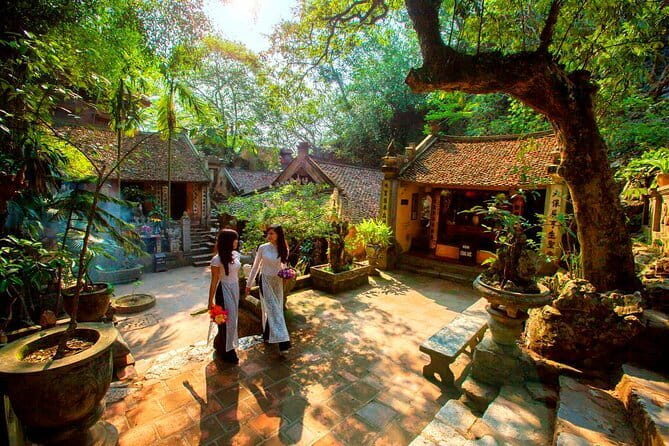Private Full-Day Tour to Halong Bay from Hanoi - The Experience from Reviews
