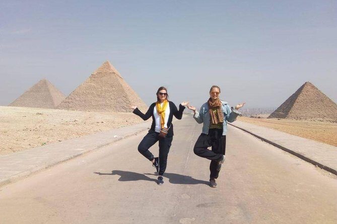 Private Full-Day Tour Visiting Giza Pyramids, Egyptian Museum and Old Market - Who Should Consider This Tour?