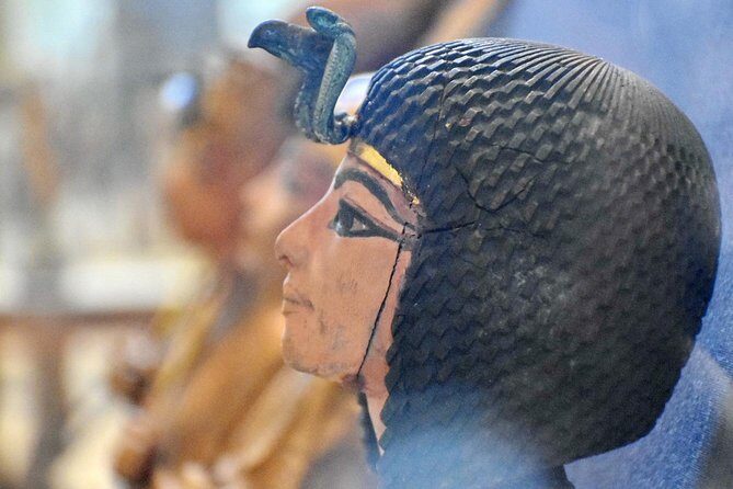 Private Full Day Tours to Pyramids, Sphinx, & Egyptian Antiquities Museum - Exploring the Pyramids of Giza and the Sphinx