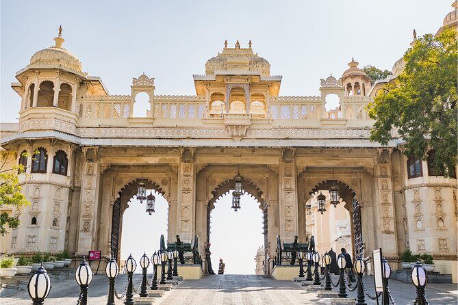 Private Full Day Udaipur Sightseeing Tour without Guide - Who Should Consider This Tour?