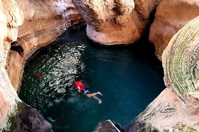 Private Full-Day Wadi Shab and Bimmah Sinkhole Tour - Final Relaxation and Returning