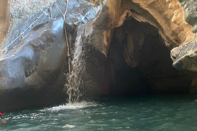 Private Full- Day Wadi Shab-Bimmah Sinkhole-Fins Beach Tour - An In-Depth Look at the Tour Experience