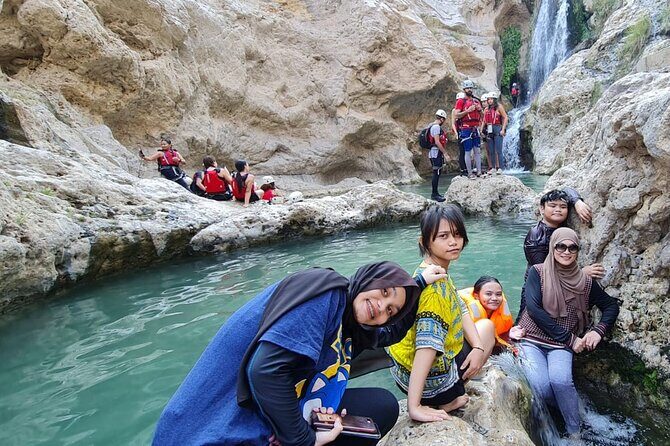 Private Full-Day Wadi Tiwi and Bimmah Sinkhole Tour from Muscat - What Do Travelers Say?