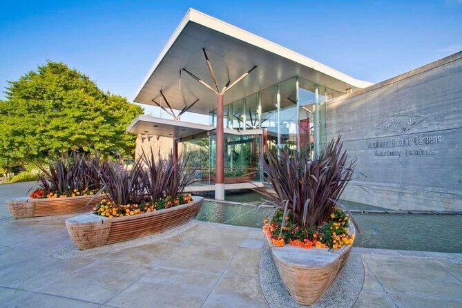 Private Full-Day Auckland Sightseeing Tour with Optional PihaBeach - Key Points