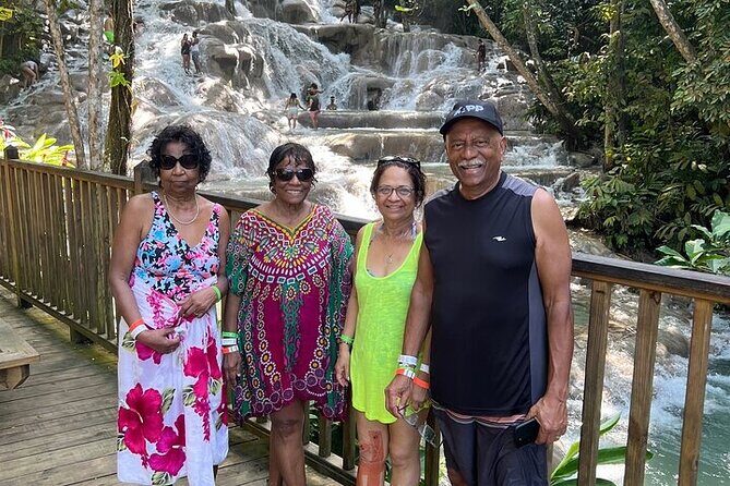 Private fun fill tour from Montego Bay to dunns river & blue hole - Stop 3: Dunn’s River Falls and Park (Iconic Waterfall Climbing)