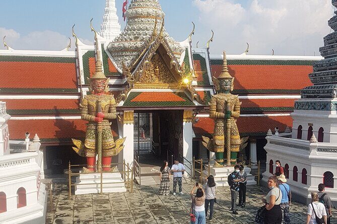 Private German-speaking tour: Bangkok's main attractions - An in-depth look at what makes this tour worth considering