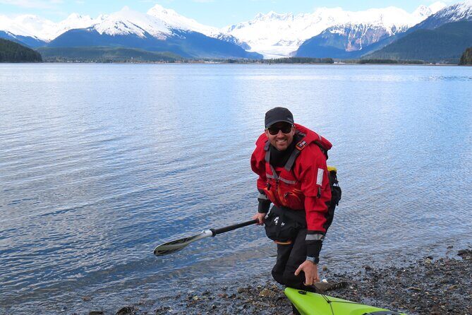 Private Group Kayaking Tour with Mendenhall Glacier Views - Discovering the Mendenhall Glacier from the Water
