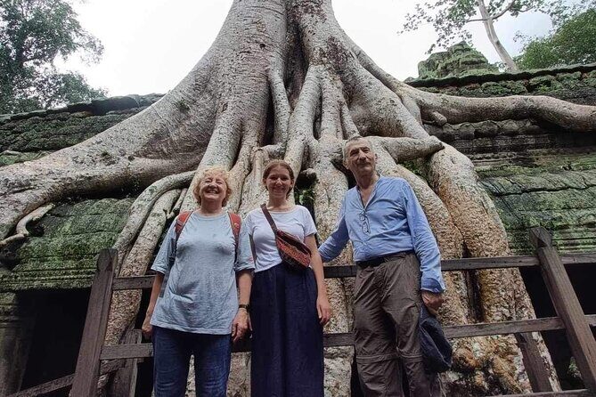 Private guided Full -day Angkor tour with sun set - FAQs