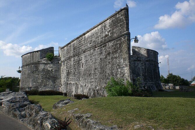 Private Guided Tour Around Nassau, The Bahamas - Key Points