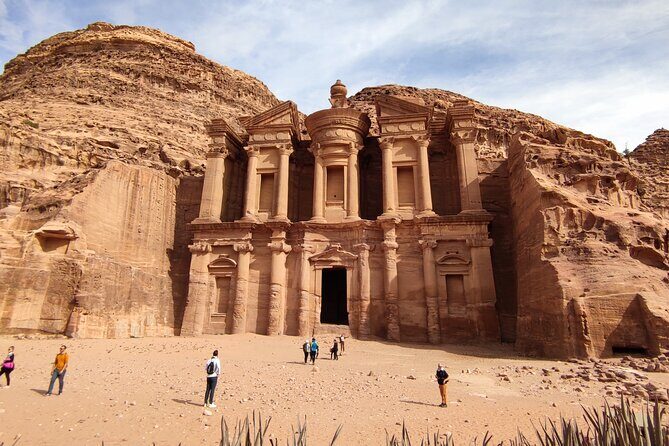 Private Guided Tour in Petra with licensed guide - FAQs