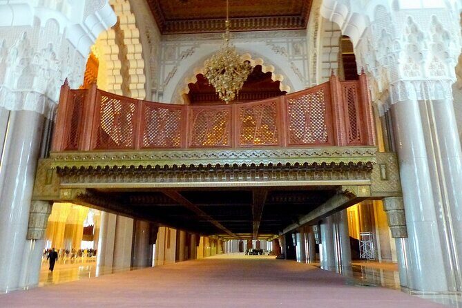 Private Guided Tour of Casablanca Including Mosque Entrance - The Hassan II Mosque: A Must-See Landmark