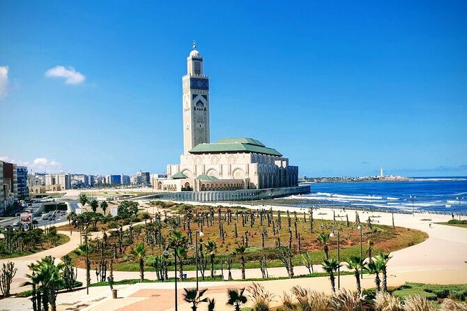Private Guided Tour of Casablanca Including Mosque Entrance - Lunch and Entertainment