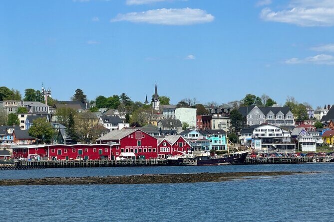 Private Guided Tour: Peggys Cove, Mahone Bay, Lunenburg & Ovens - Key Points