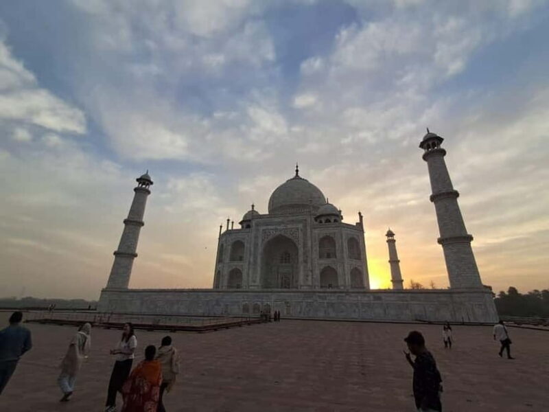 Private Guided Tour Skip The Line Taj Mahal Tour - Key Points