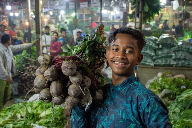 Private Guided Tour to Kawran's Bazar with Pick Up. - Key Points