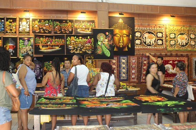 Private Guided Tour to Train Market and Damnoensaduak Floating Market - Who Should Consider This Tour?