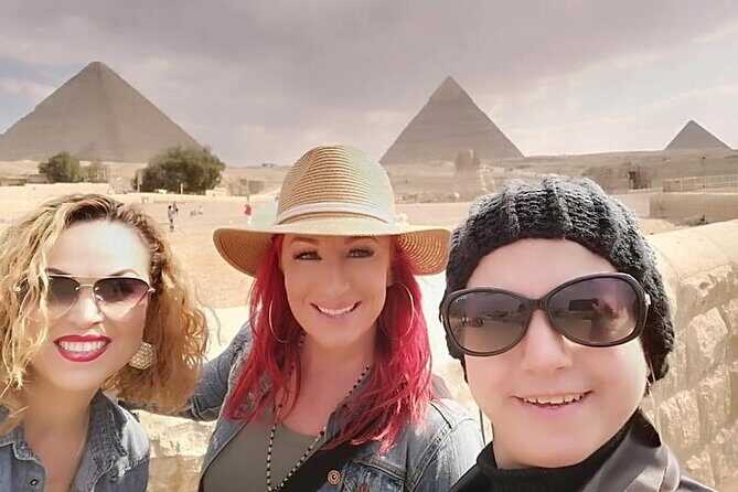 Private Half-Day Guided Tour to Giza pyramids and Sphinx with female guide - A Deep Dive into the Experience