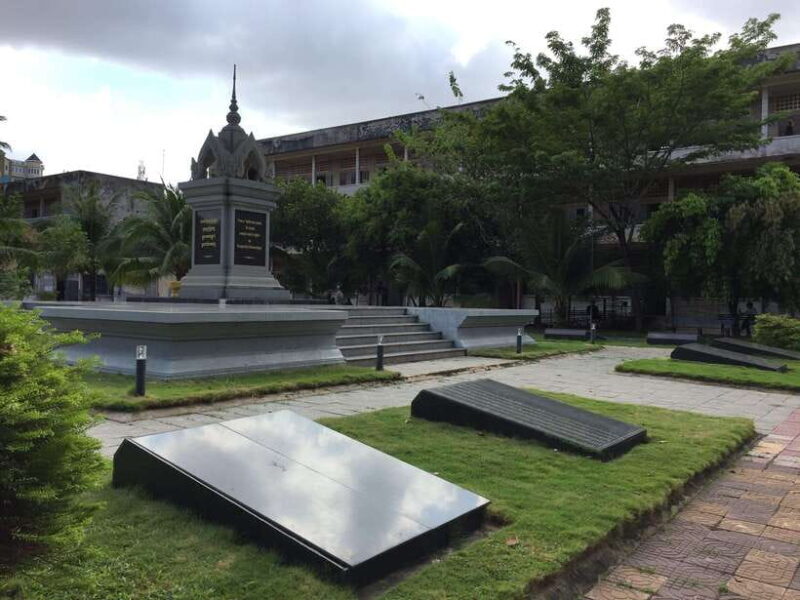 Private Half Day to Killing Field and S21 Genocidal Museum - The Sum Up