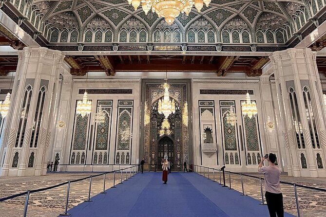 Private Half-Day Tour to Grand Mosque-Nakhal Fort and Hotspring - The Sum Up: Who Should Consider This Tour?
