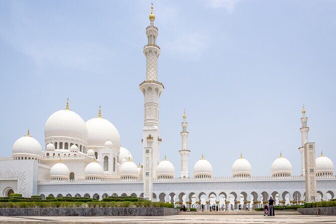 Private Half-Day Tour To Sheikh Zayed Grand Mosque & Louvre Museum in Abu Dhabi - Authentic Experiences and Real Feedback